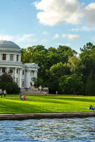 Елагин остров в Санкт-Петербурге