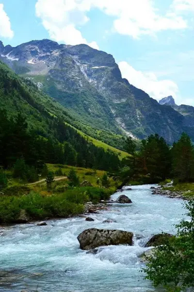 Махар Учкулан Долина