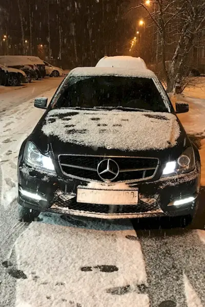 Мерседес w204 на снегу