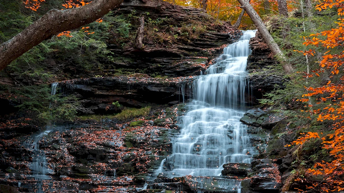 Стол Waterfall (Водопад)