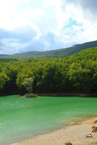 Село богатое ущелье Крым