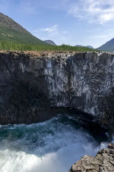 Тальниковый водопад Путорана