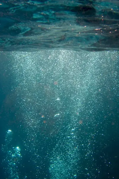 Под водой